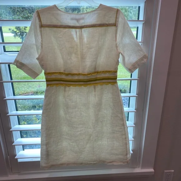 Biden NWT White Dress with Yellow Scalloped Accents - Picture 4 of 4